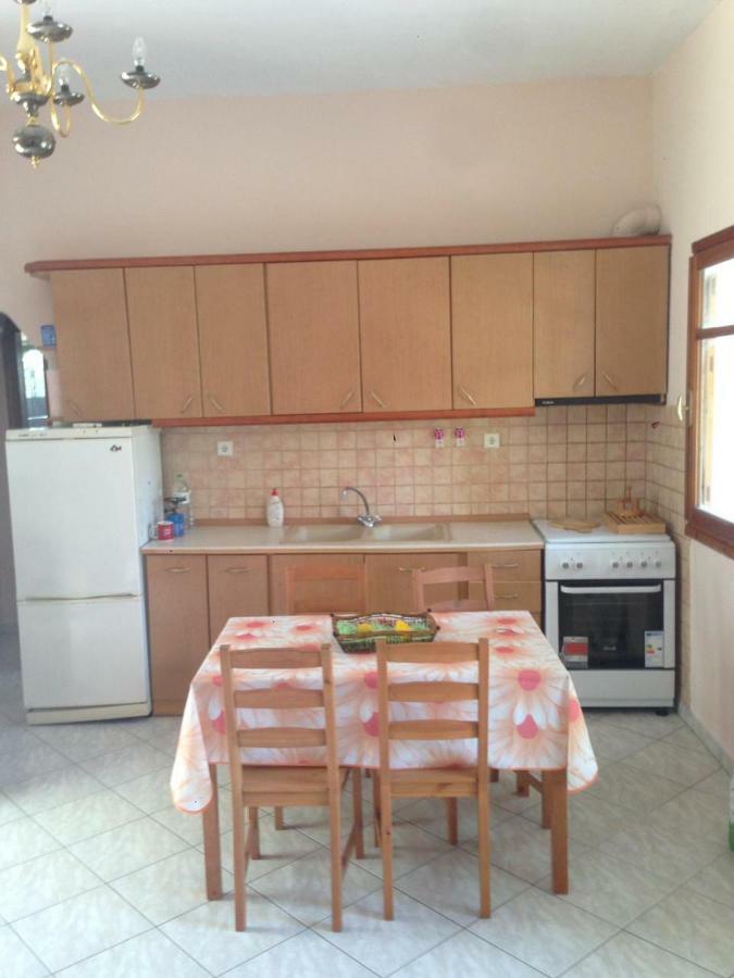 Апартаменты Nikitis House Номер фото